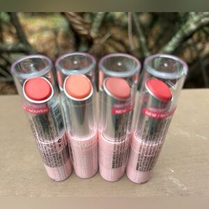 Set of 4 Wet n Wild Peachy Nude Lipstick Set, plus bonus